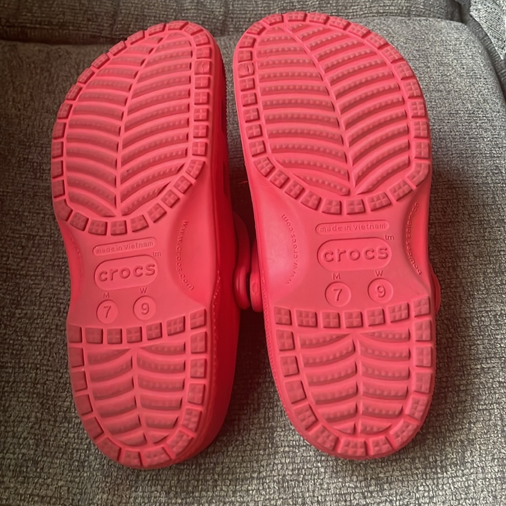 Crocs - Picture 2 of 3